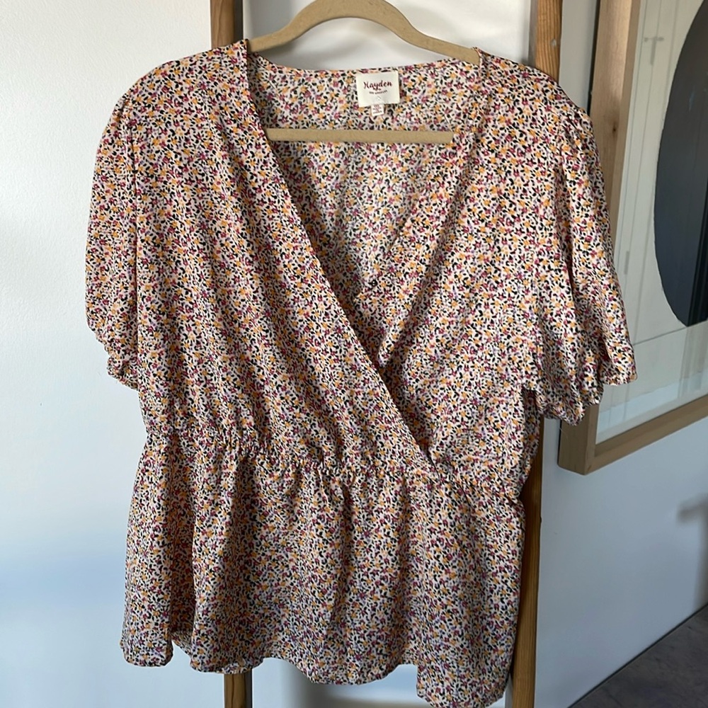 Hayden LA Floral Blouse